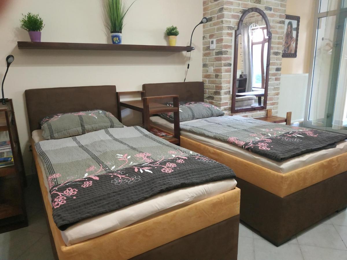 Apartman Holandska 120 Beroun Beroun  Extérieur photo